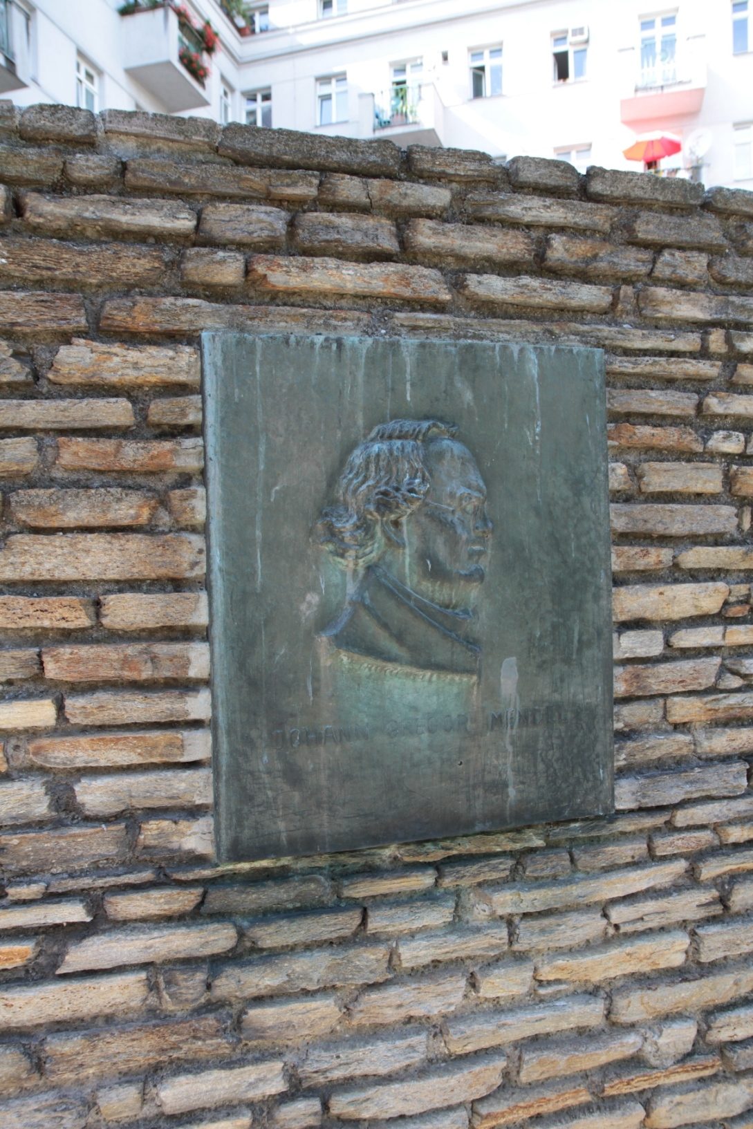 Mendel and Tschermak memorial, _Vienna - 04.JPG